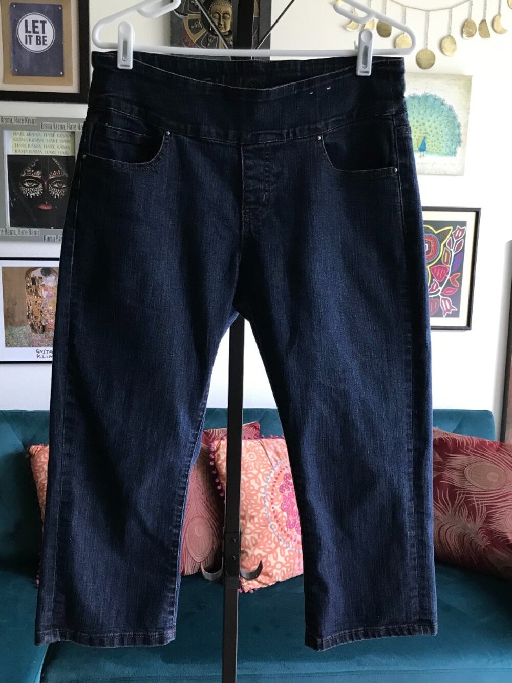 ETHYL Classic size 8 Blue Stretch Denim Cropped Jeans Studded Capri Pull-On